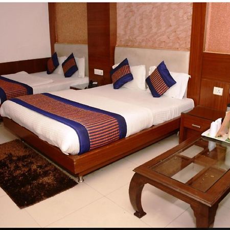 Capital O 6408 Hotel Delhi Heart Ню Делхи Екстериор снимка