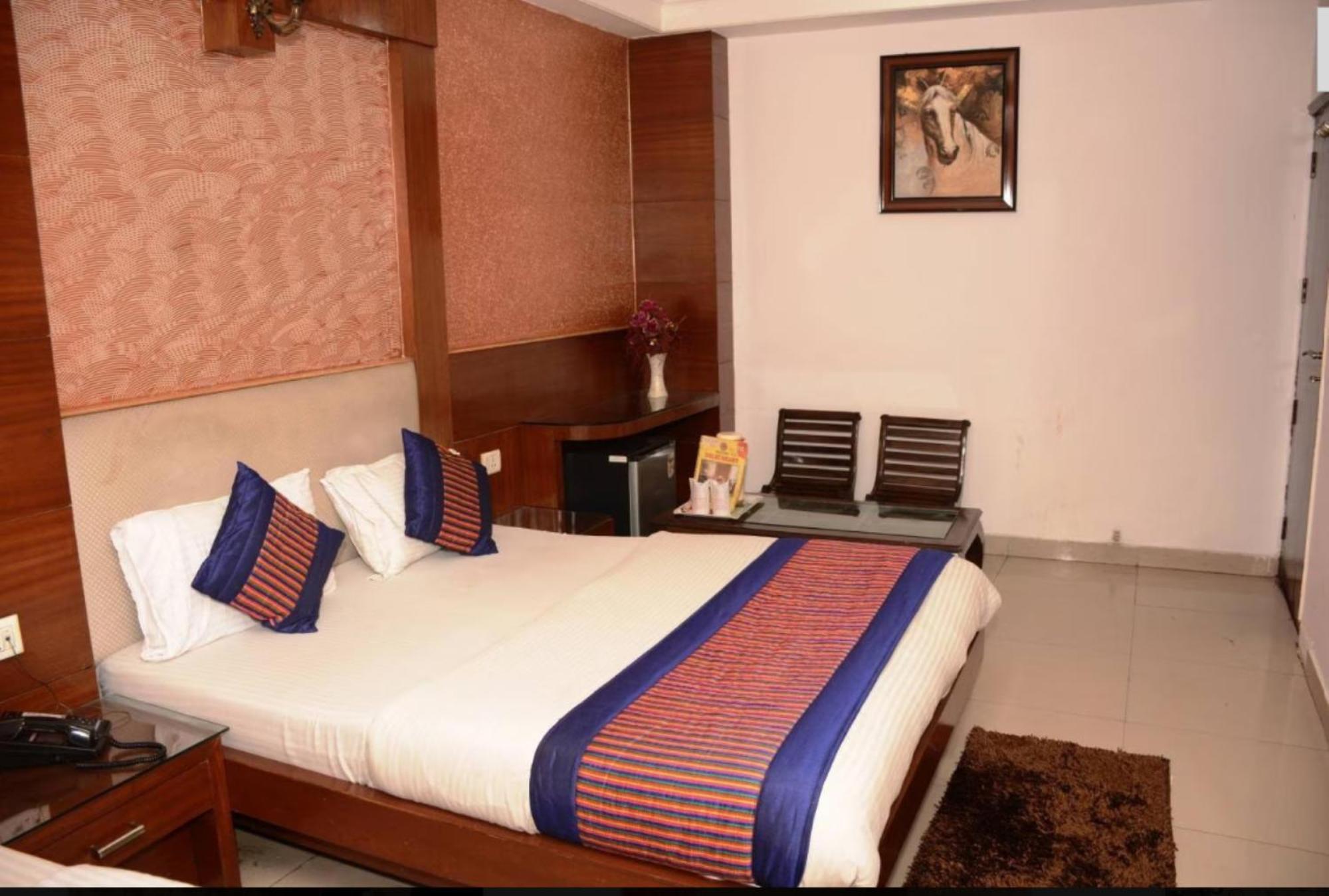 Capital O 6408 Hotel Delhi Heart Ню Делхи Екстериор снимка