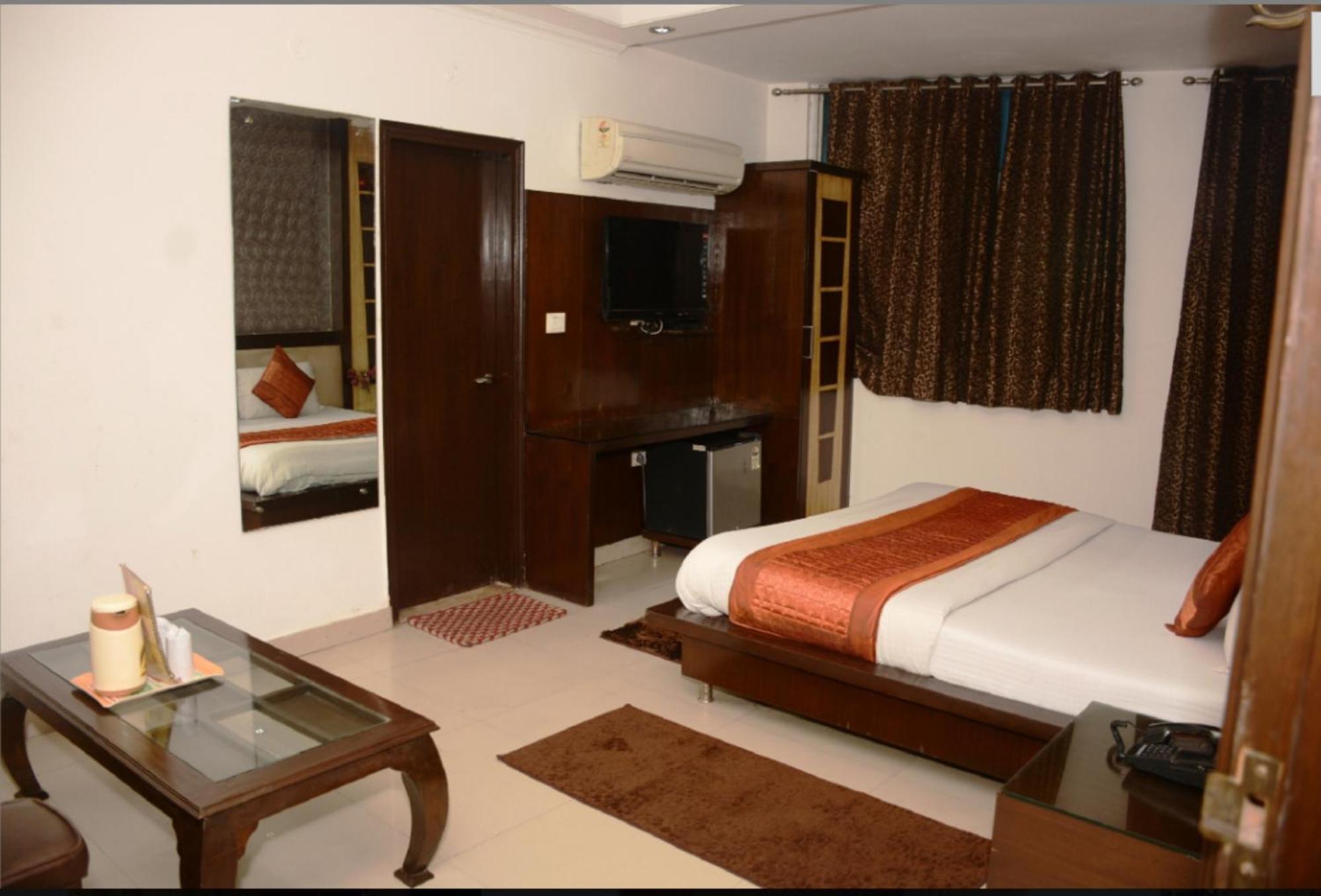 Capital O 6408 Hotel Delhi Heart Ню Делхи Екстериор снимка
