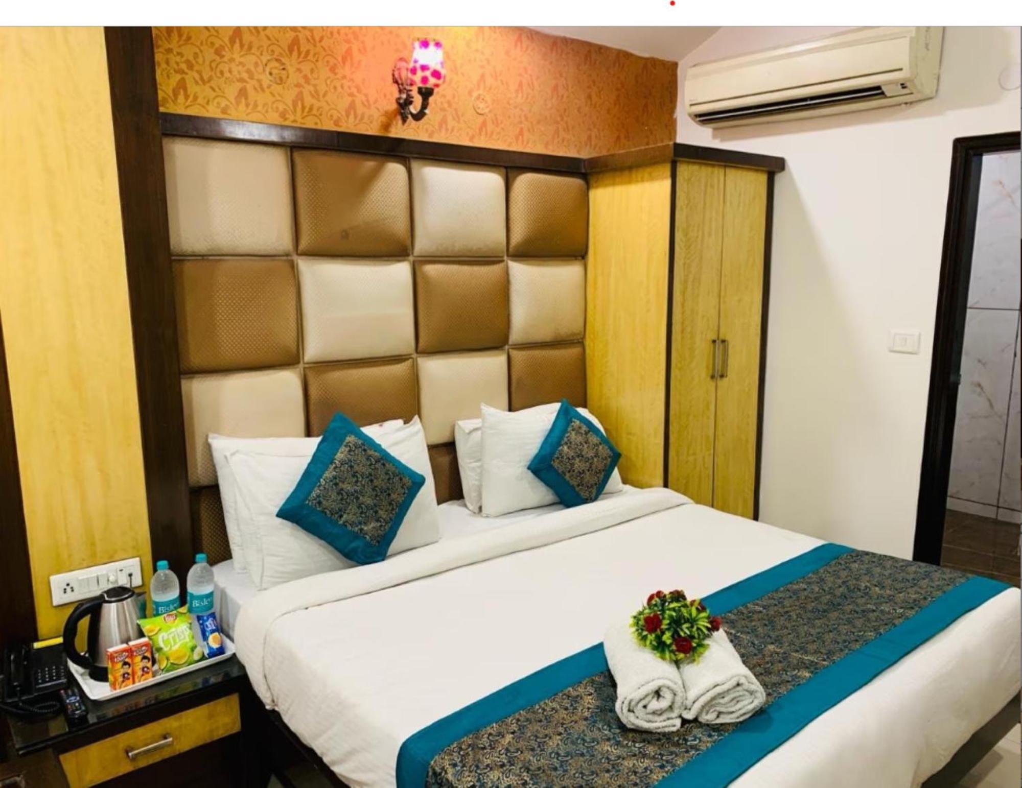 Capital O 6408 Hotel Delhi Heart Ню Делхи Екстериор снимка