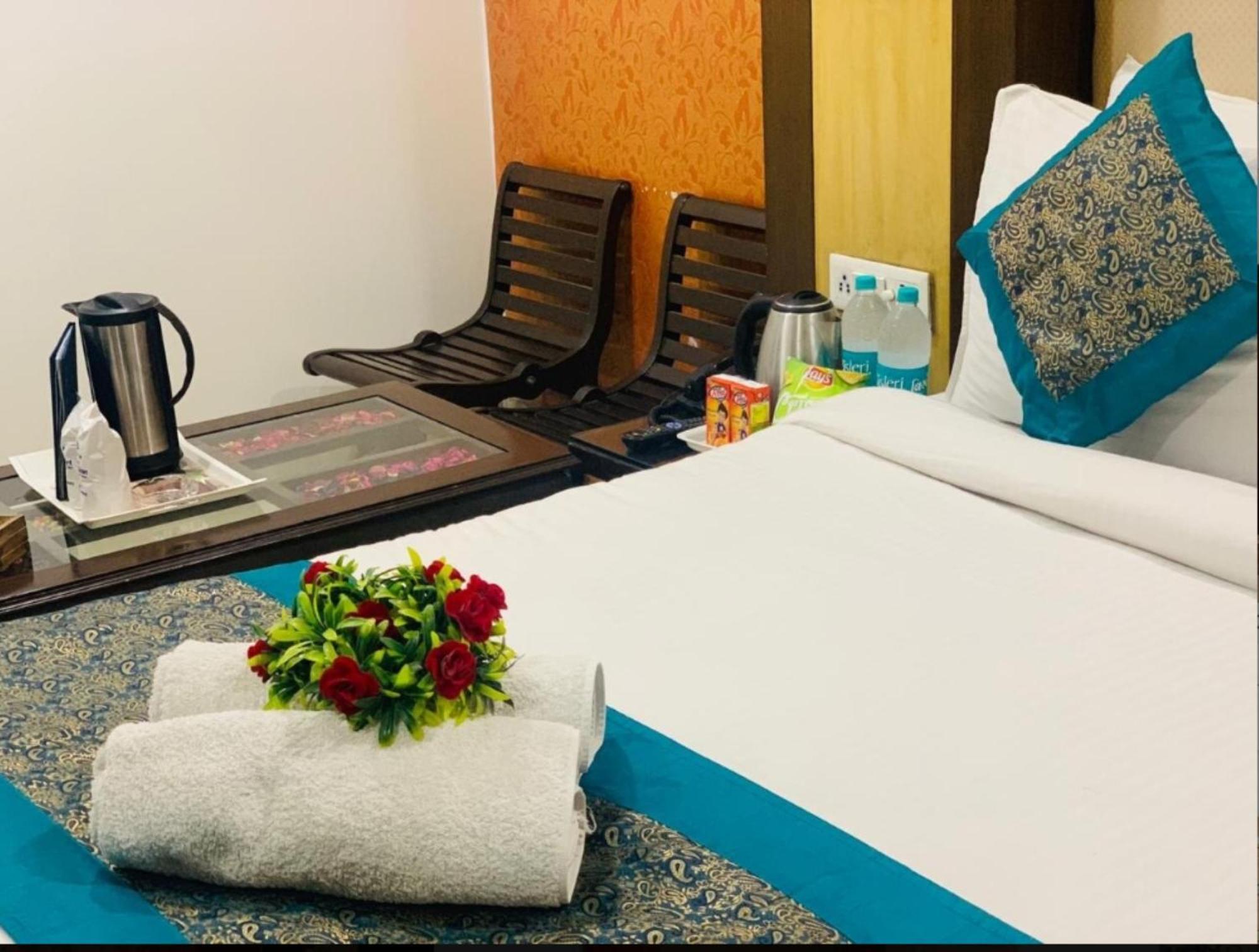 Capital O 6408 Hotel Delhi Heart Ню Делхи Екстериор снимка
