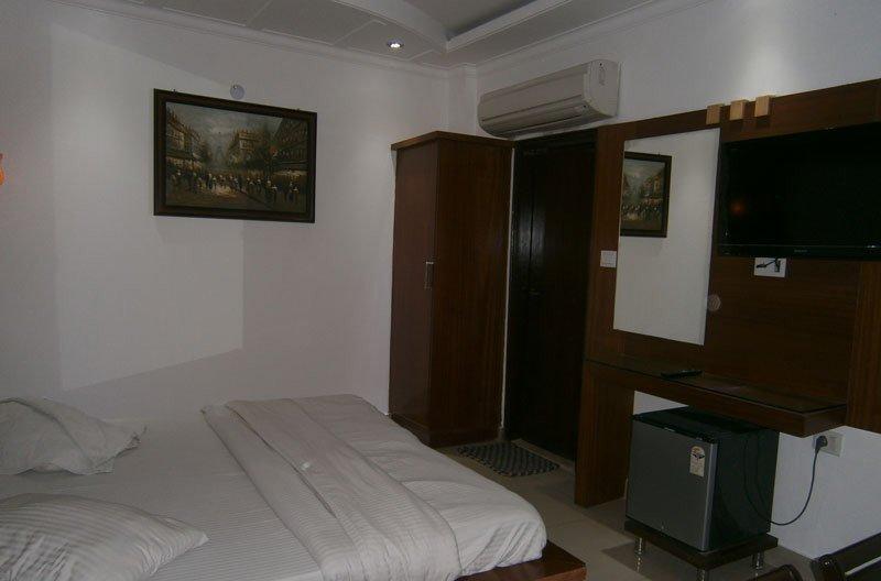Capital O 6408 Hotel Delhi Heart Ню Делхи Екстериор снимка